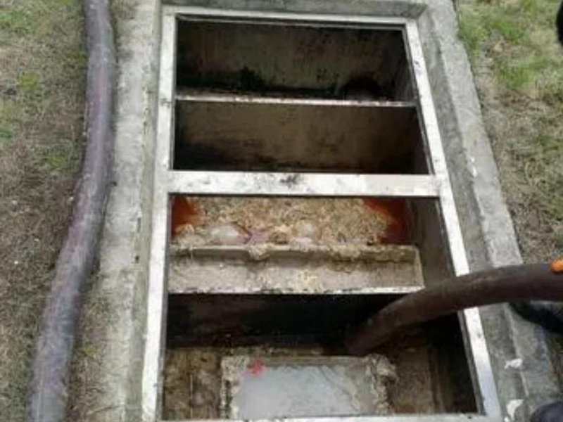 镶黄隔油池清理
