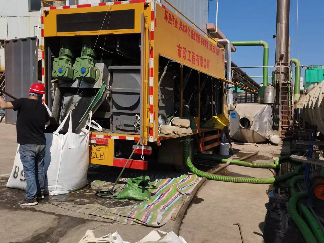 镶黄淤泥压干处理